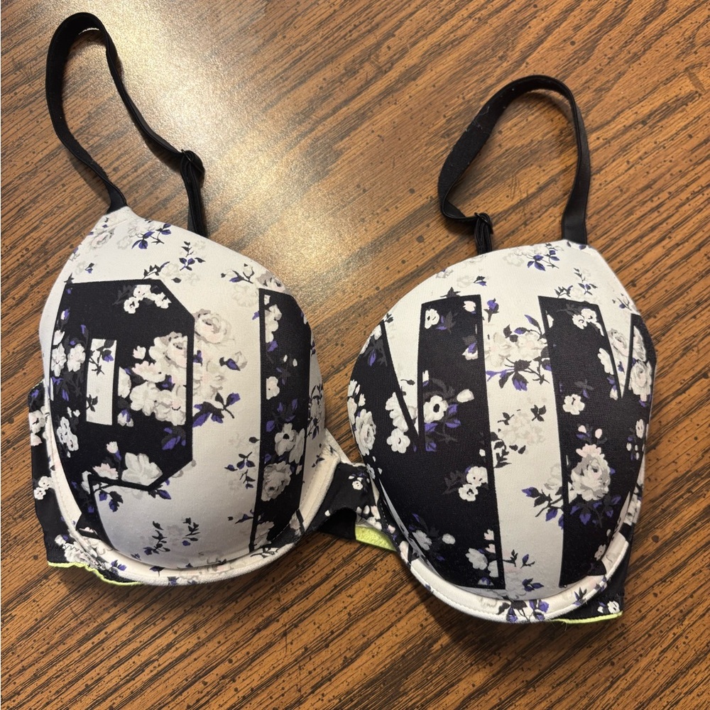 PINK Women’s push up bra 32DD